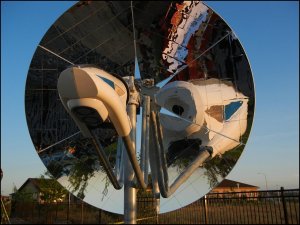 PNNL's parabolic dish to produce syngas